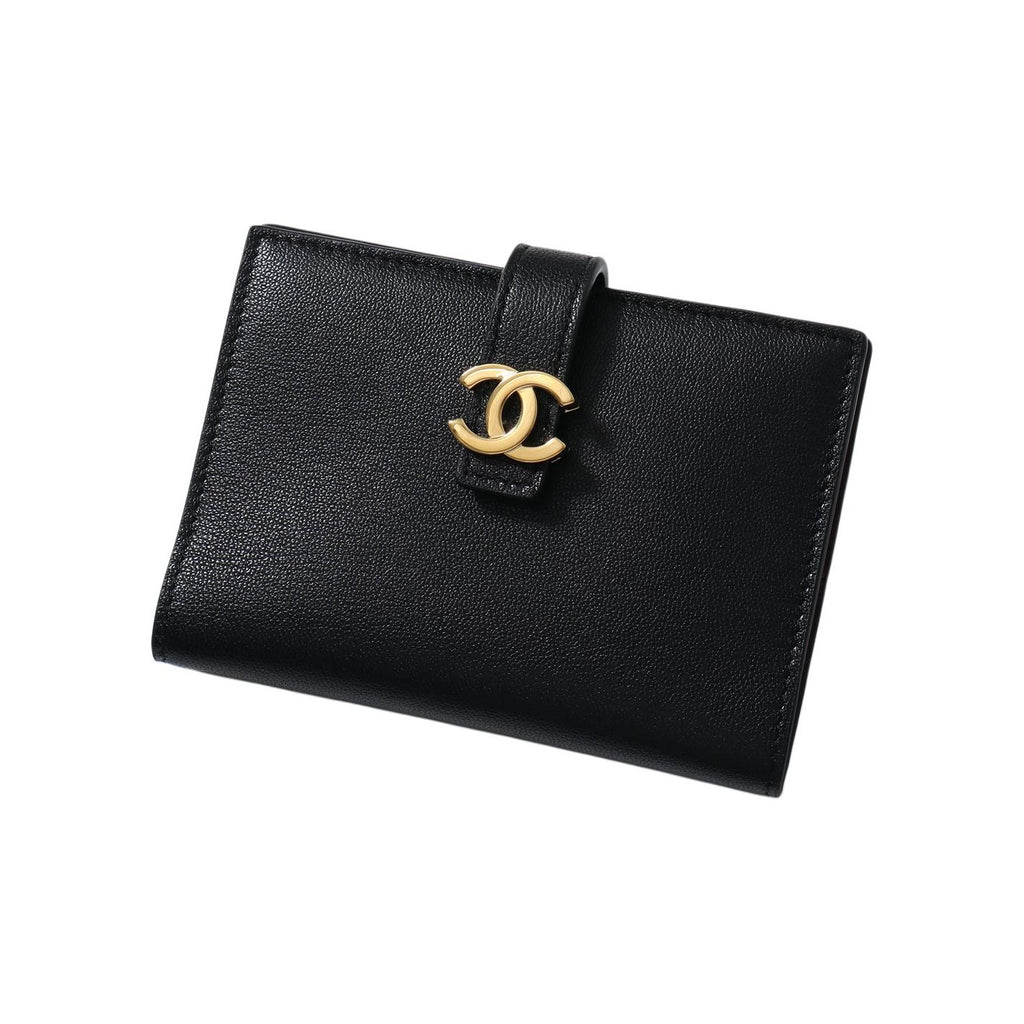 CHANEL 26A CC Logo Grained Goatskin Wallet in Black - AP5330