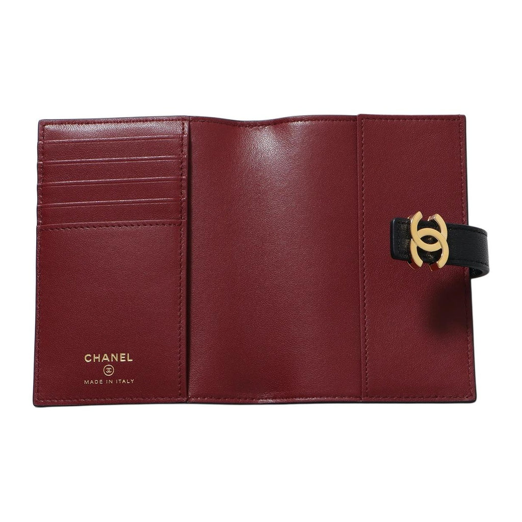 CHANEL 26A CC Logo Grained Goatskin Wallet in Black - AP5330