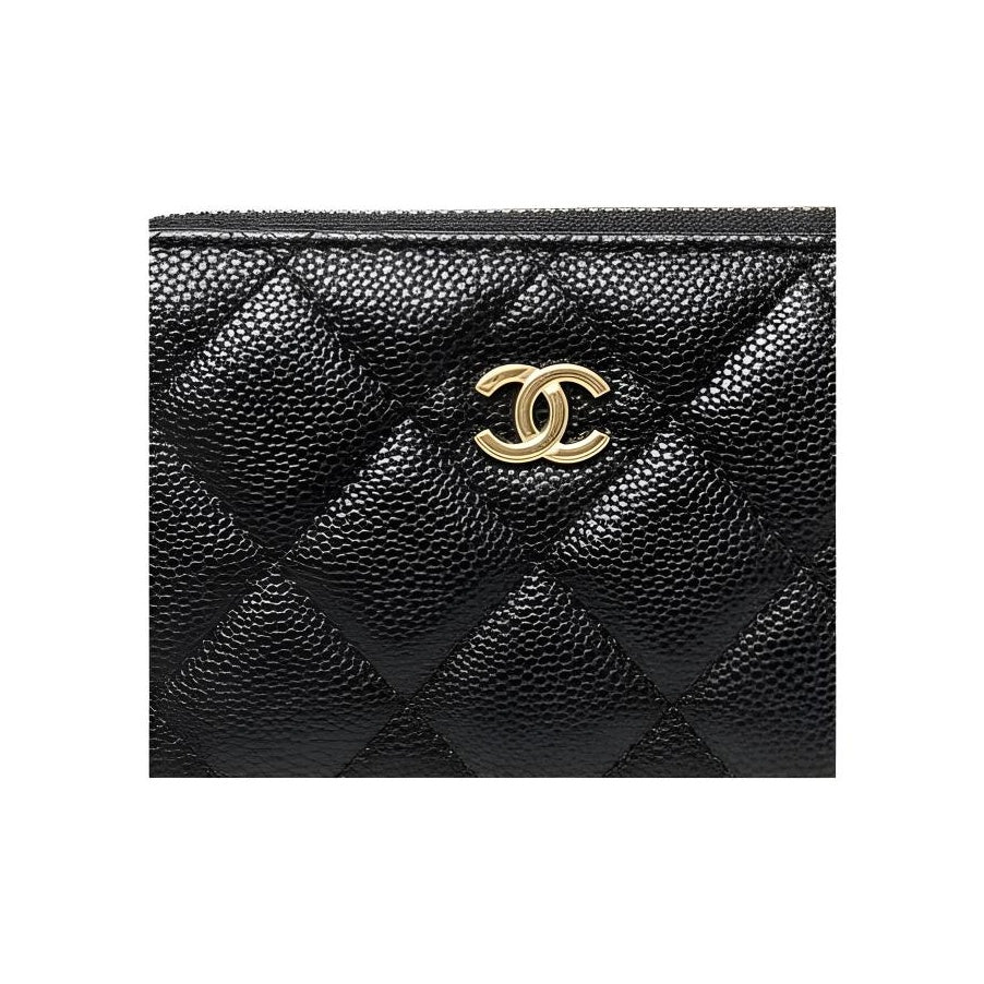 CHANEL 26S CC Logo Quilted Shiny Grained Calfskin Wallet in Black - AP36863