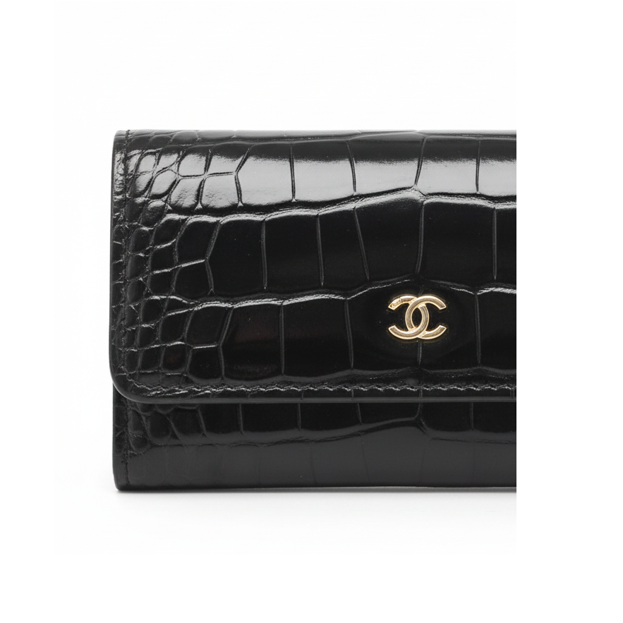 CHANEL 26S CC Logo Croc-Effect Calfskin Card Holder in Black - AP5190