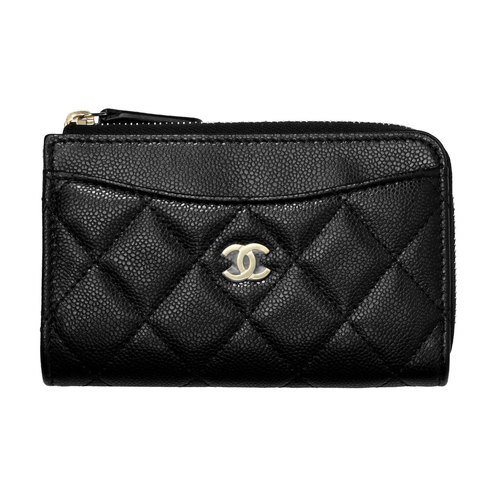 CHANEL 23C CC Logo Quilted Shiny Grained Calfskin Card Holder in Black
