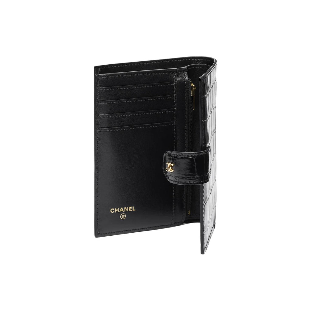 CHANEL 26S CC Logo Croc-Embossed Calfskin Passport Wallet in Black - AP5193