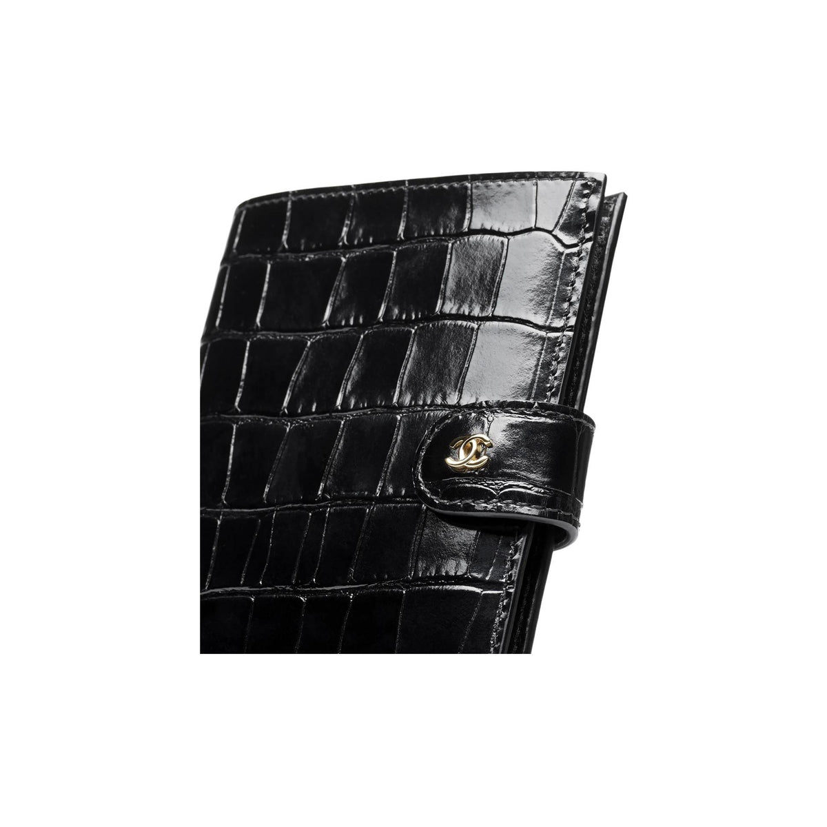 CHANEL 26S CC Logo Croc-Embossed Calfskin Passport Wallet in Black - AP5193